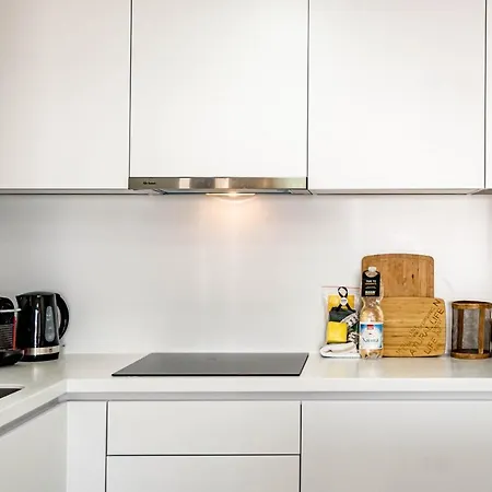 Apartment Inf32j- Lovely City Close To Beach